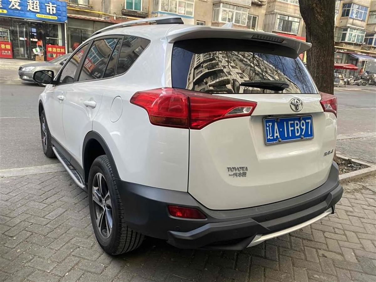 豐田 RAV4榮放  2015款 2.0L CVT兩驅(qū)風尚版圖片