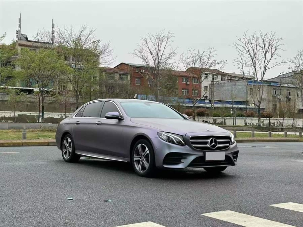奔馳 奔馳E級  2020款 改款 E 260 L 運(yùn)動型圖片