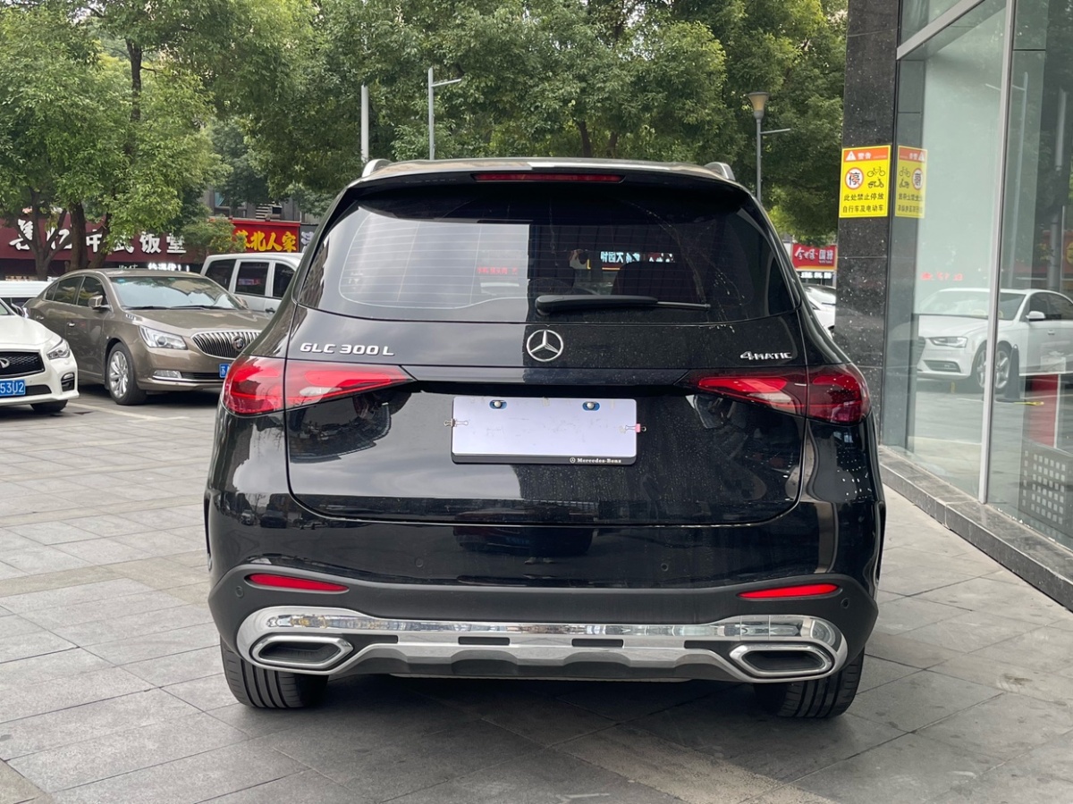 奔馳 奔馳GLC  2023款 GLC 300 L 4MATIC 動(dòng)感型 7座圖片