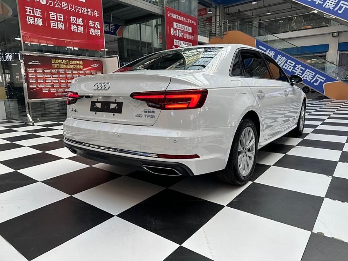 奧迪 奧迪A4L  2019款 40 TFSI 進(jìn)取型 國V圖片