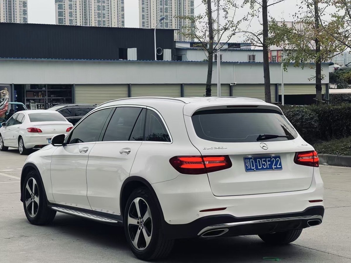 奔馳 奔馳GLC  2018款 改款 GLC 260 4MATIC 豪華型圖片