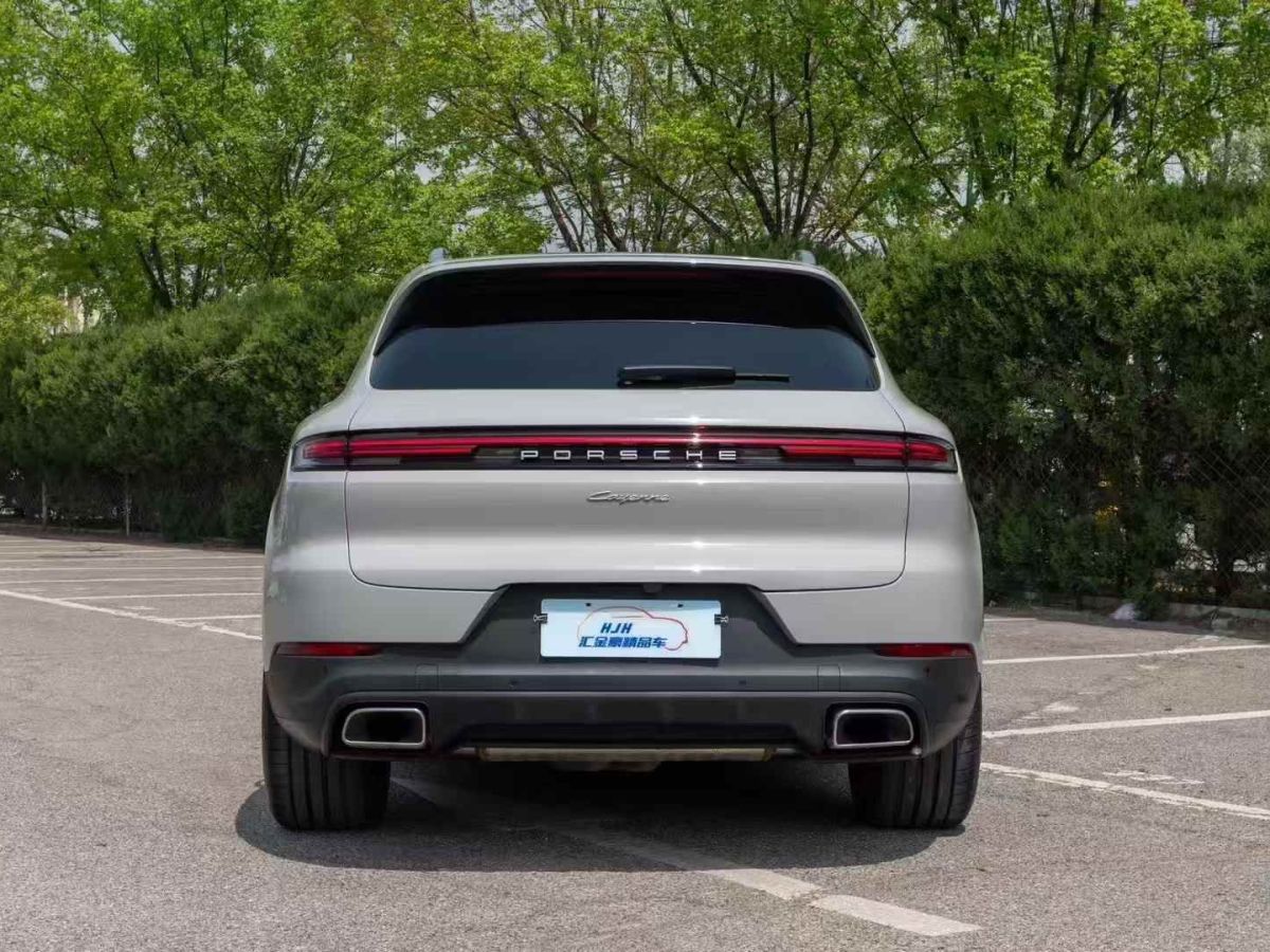保時(shí)捷 911  2024款 Turbo 3.7T 50周年紀(jì)念版圖片