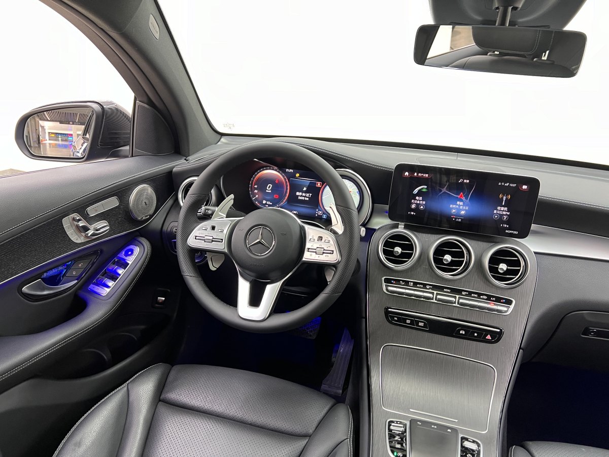 2021年6月奔馳 奔馳GLC  2023款 GLC 300 4MATIC 轎跑SUV