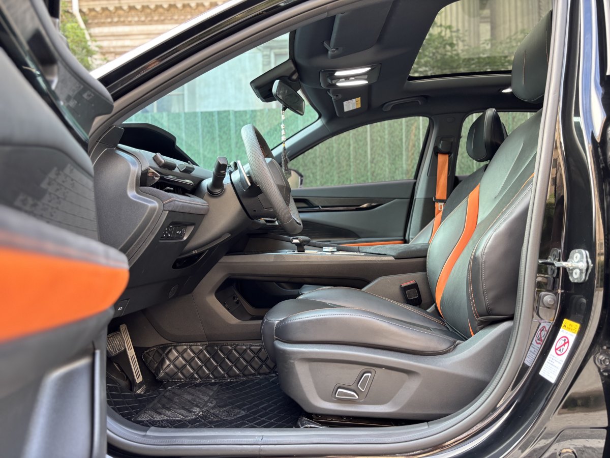 長(zhǎng)安 長(zhǎng)安UNI-V  2022款 1.5T 運(yùn)動(dòng)版圖片