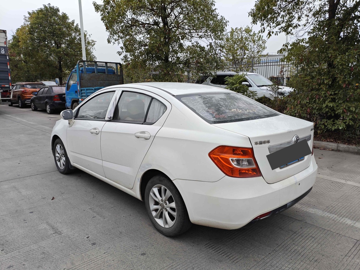 中華 H230  2012款 1.5L 手動(dòng)酷悅型圖片