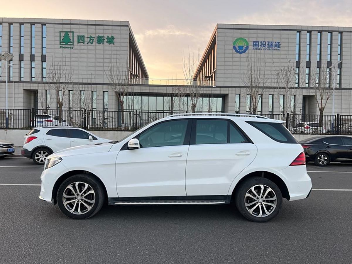 奔馳 奔馳GLE  2016款 GLE 320 4MATIC 豪華型圖片