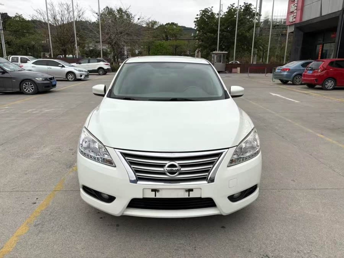 日產(chǎn) 軒逸  2012款 1.6XL CVT豪華版圖片