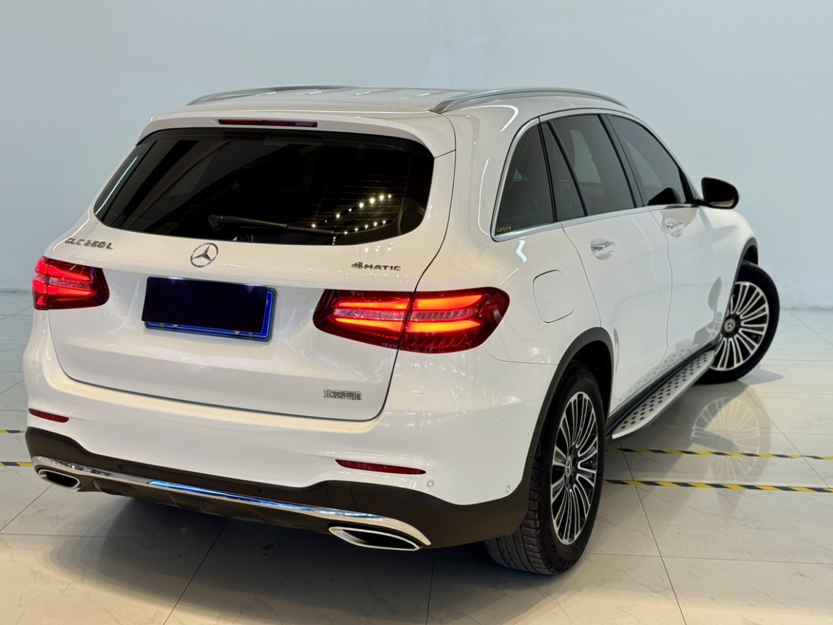 奔驰 奔驰GLC  2019款 GLC 260 4MATIC 动感型图片