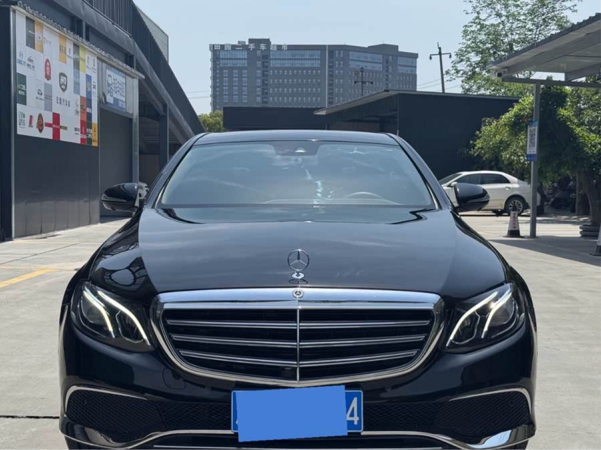 奔馳 奔馳E級  2019款 改款 E 300 L 豪華型圖片