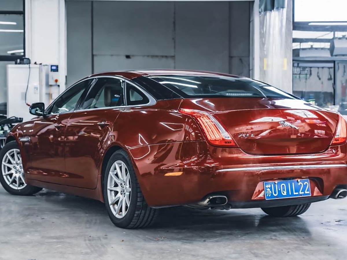 捷豹 XJ  2012款 XJL 3.0 全景商務(wù)版圖片