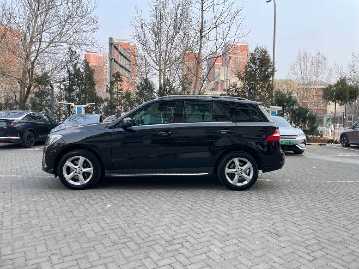 奔馳 奔馳M級(jí)  2014款 ML 320 4MATIC圖片