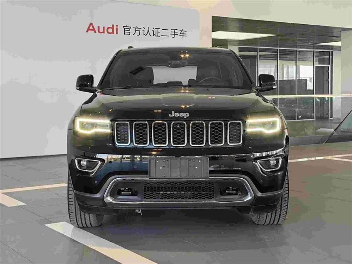 Jeep 大切諾基  2017款 3.0L 舒享導航版圖片