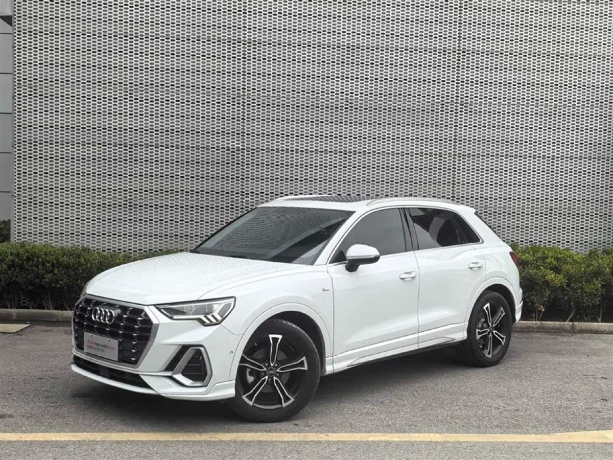 奧迪 奧迪Q3  2019款  35 TFSI 時(shí)尚動(dòng)感型圖片