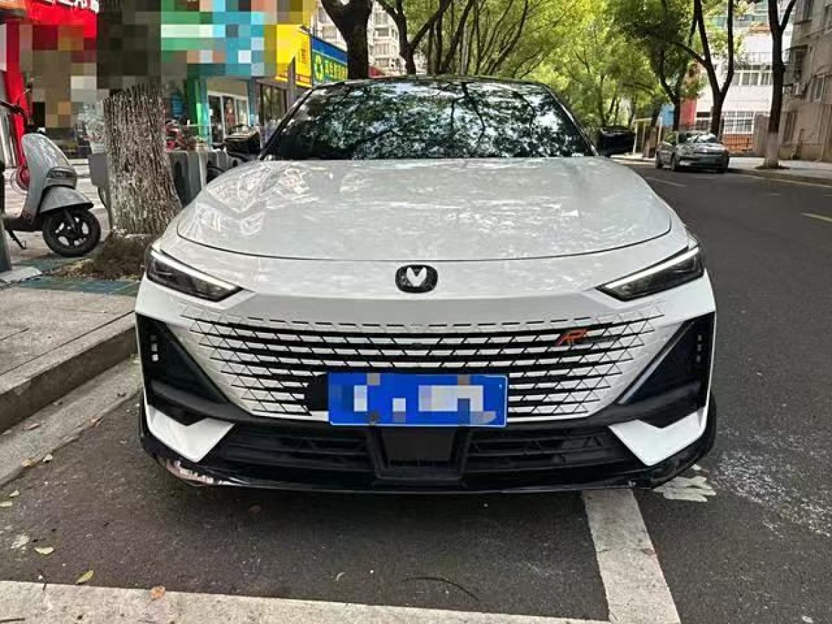 長(zhǎng)安 長(zhǎng)安UNI-V  2022款 1.5T 運(yùn)動(dòng)版圖片