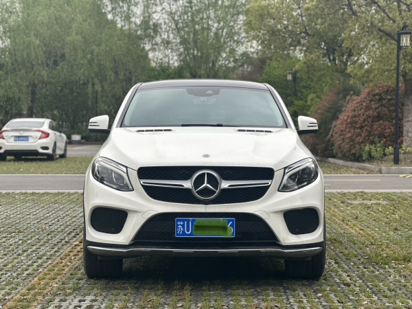 奔驰 奔驰GLE轿跑  2018款 GLE 320 4MATIC 轿跑SUV