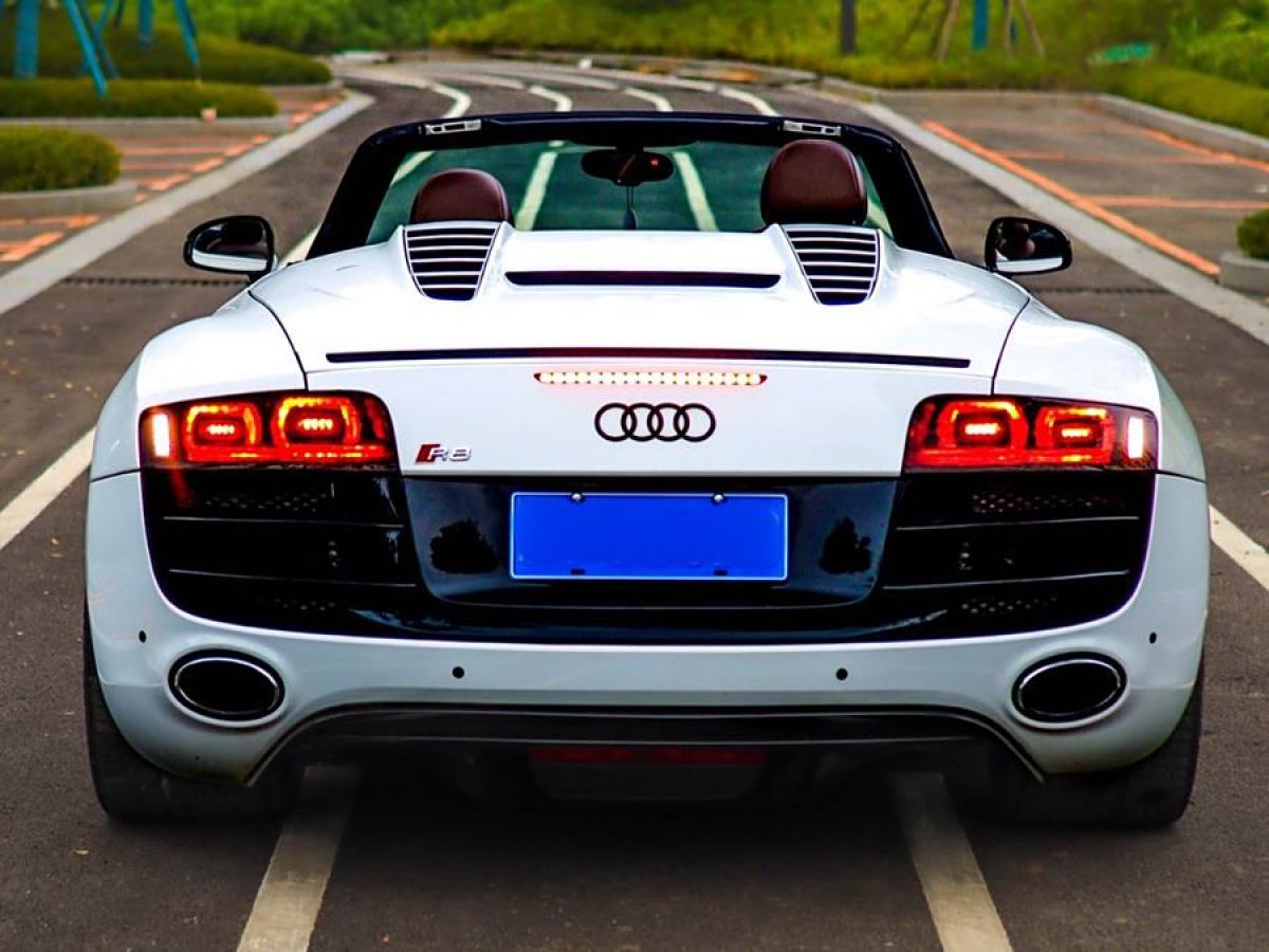 奧迪 奧迪R8  2011款 Spyder 5.2 FSI quattro圖片