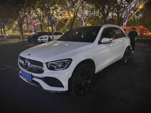 奔驰 奔驰GLC  2023款 GLC 260 L 4MATIC 动感型 5座