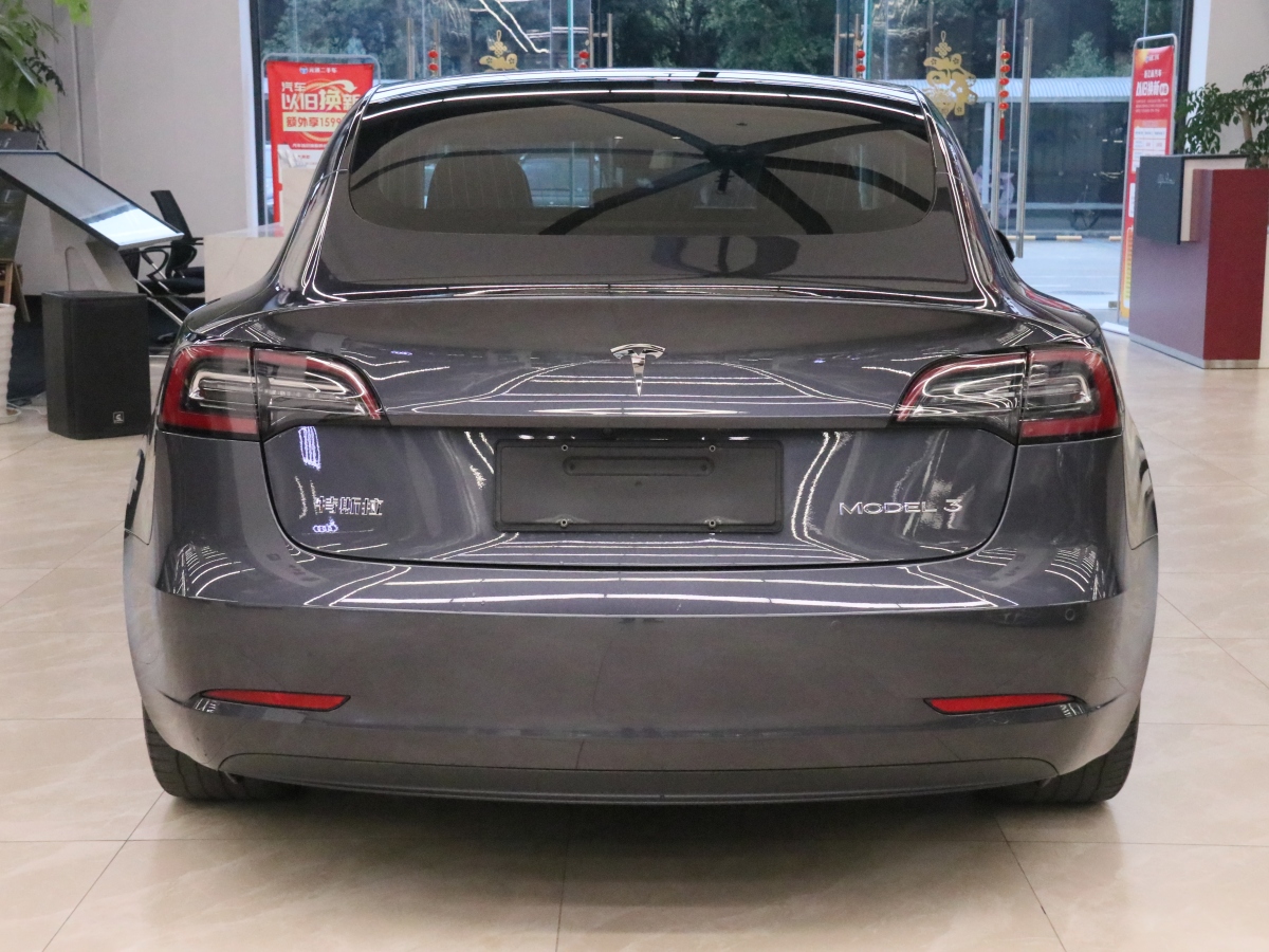 特斯拉 Model Y  2020款 改款 標(biāo)準(zhǔn)續(xù)航后驅(qū)升級(jí)版圖片