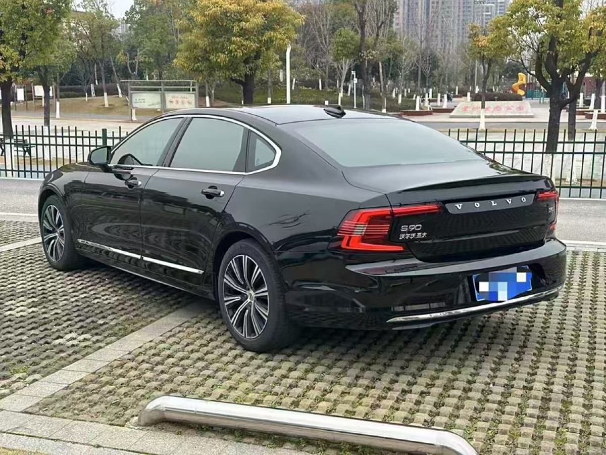 沃爾沃 S90  2022款 B5 智遠(yuǎn)豪華版圖片