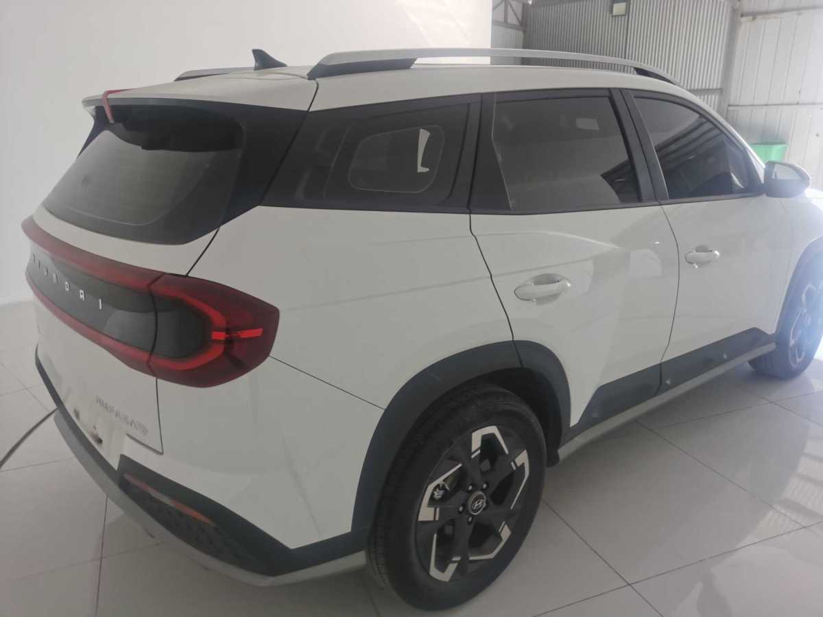 現(xiàn)代 ix35  2023款 2.0L 尊貴版LUX圖片