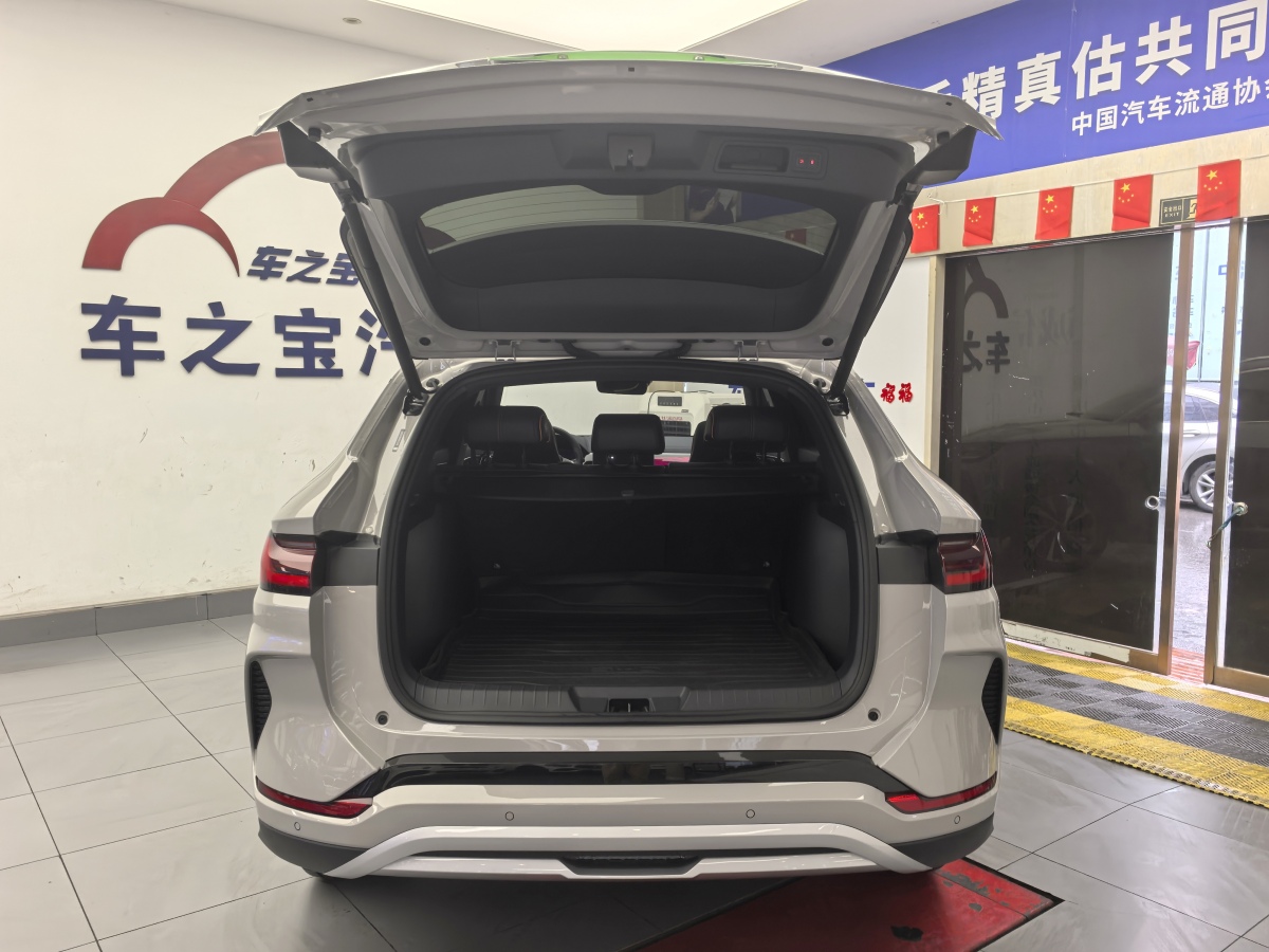 2024年7月比亞迪 宋PLUS新能源  2024款 榮耀版 EV 520km 旗艦型