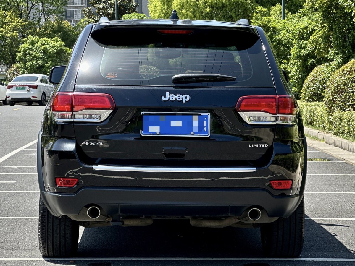 2020年6月Jeep 大切诺基  2020款 3.0L 精英导航版
