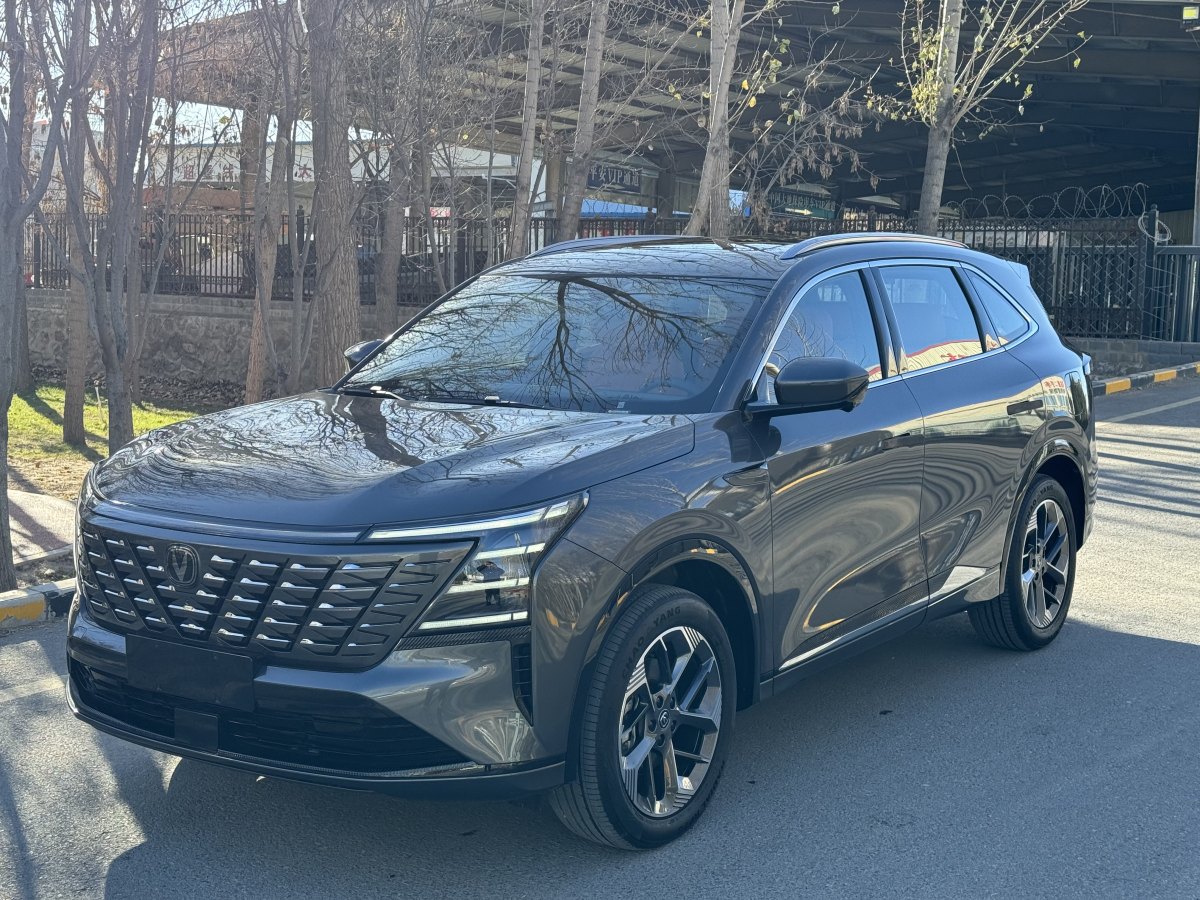 長(zhǎng)安 CS75 PLUS  2025款 第四代 1.5T 新藍(lán)鯨 旗艦型圖片