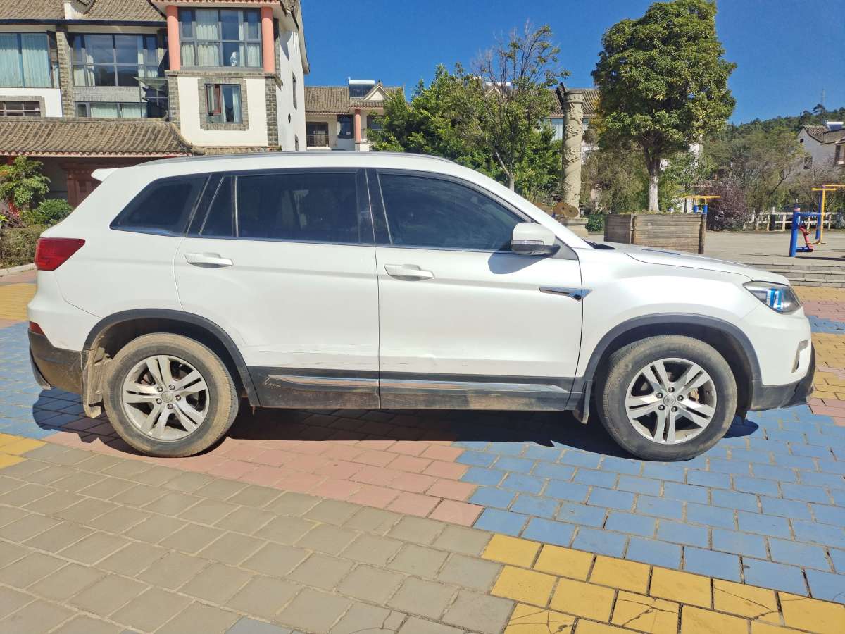 長(zhǎng)安 CS75  2014款 2.0L 手動(dòng)領(lǐng)先型 國(guó)IV圖片