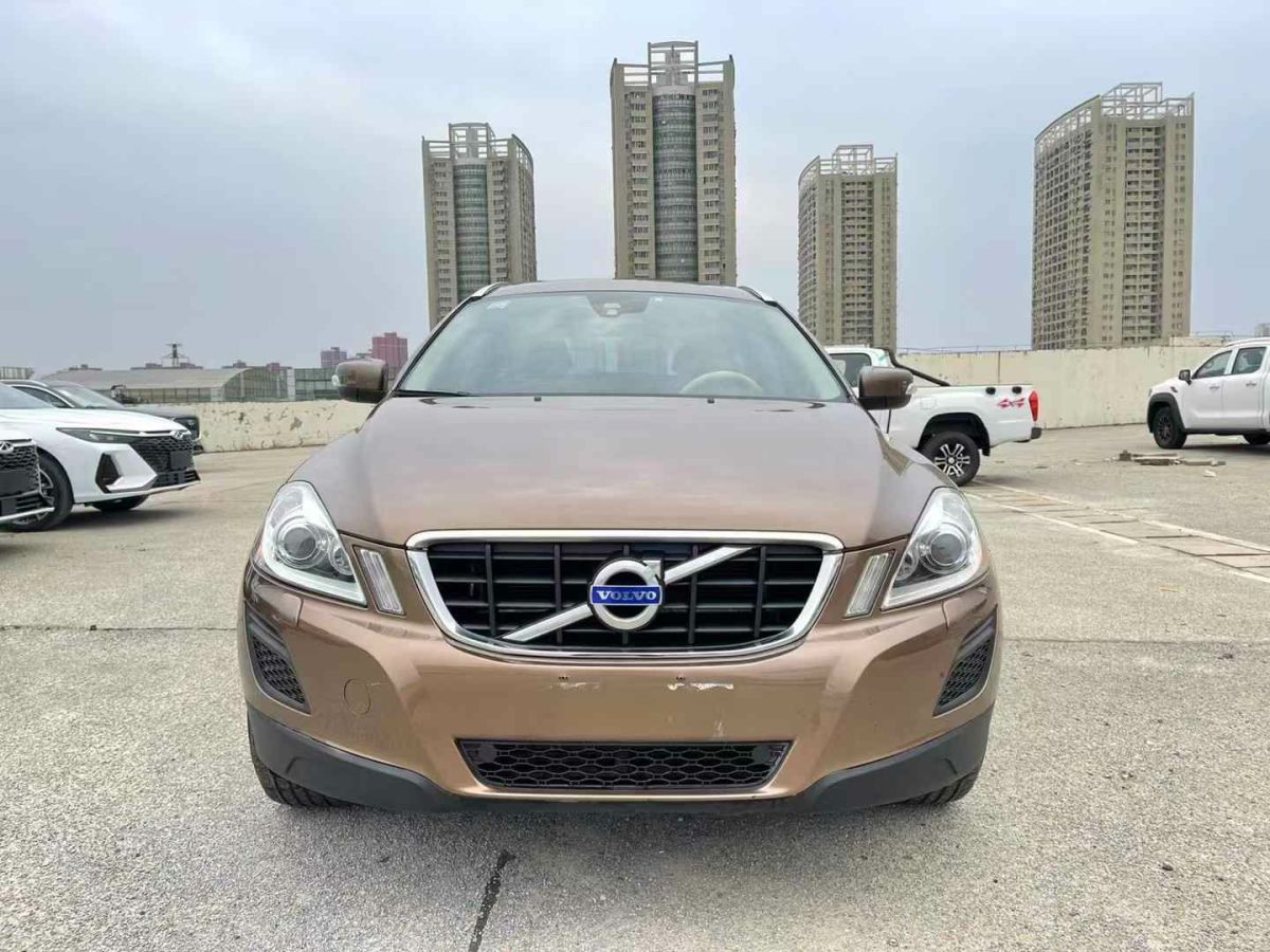 沃爾沃 XC60  2011款 2.0T R-Design 個(gè)性運(yùn)動(dòng)版圖片