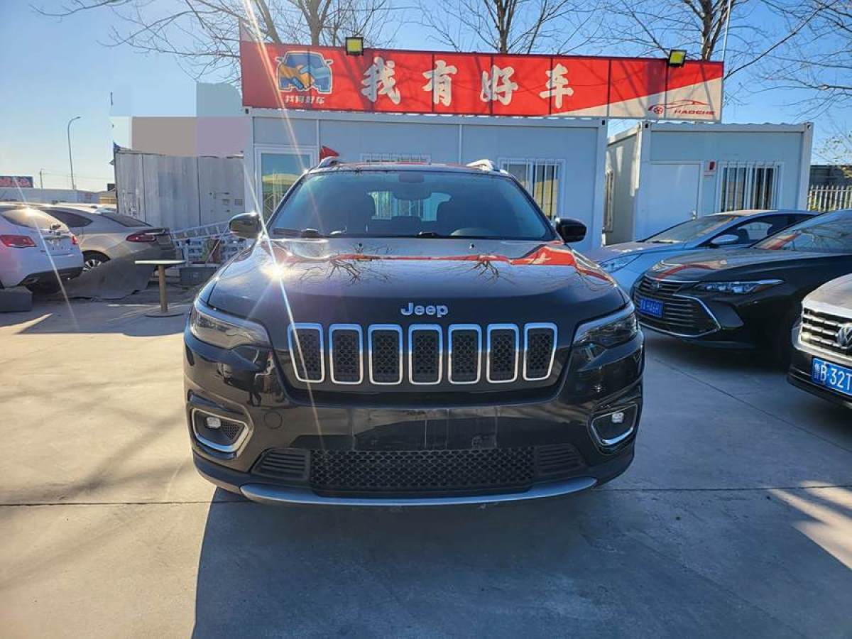 Jeep 自由光  2020款 2.0T 兩驅(qū)領(lǐng)先版圖片