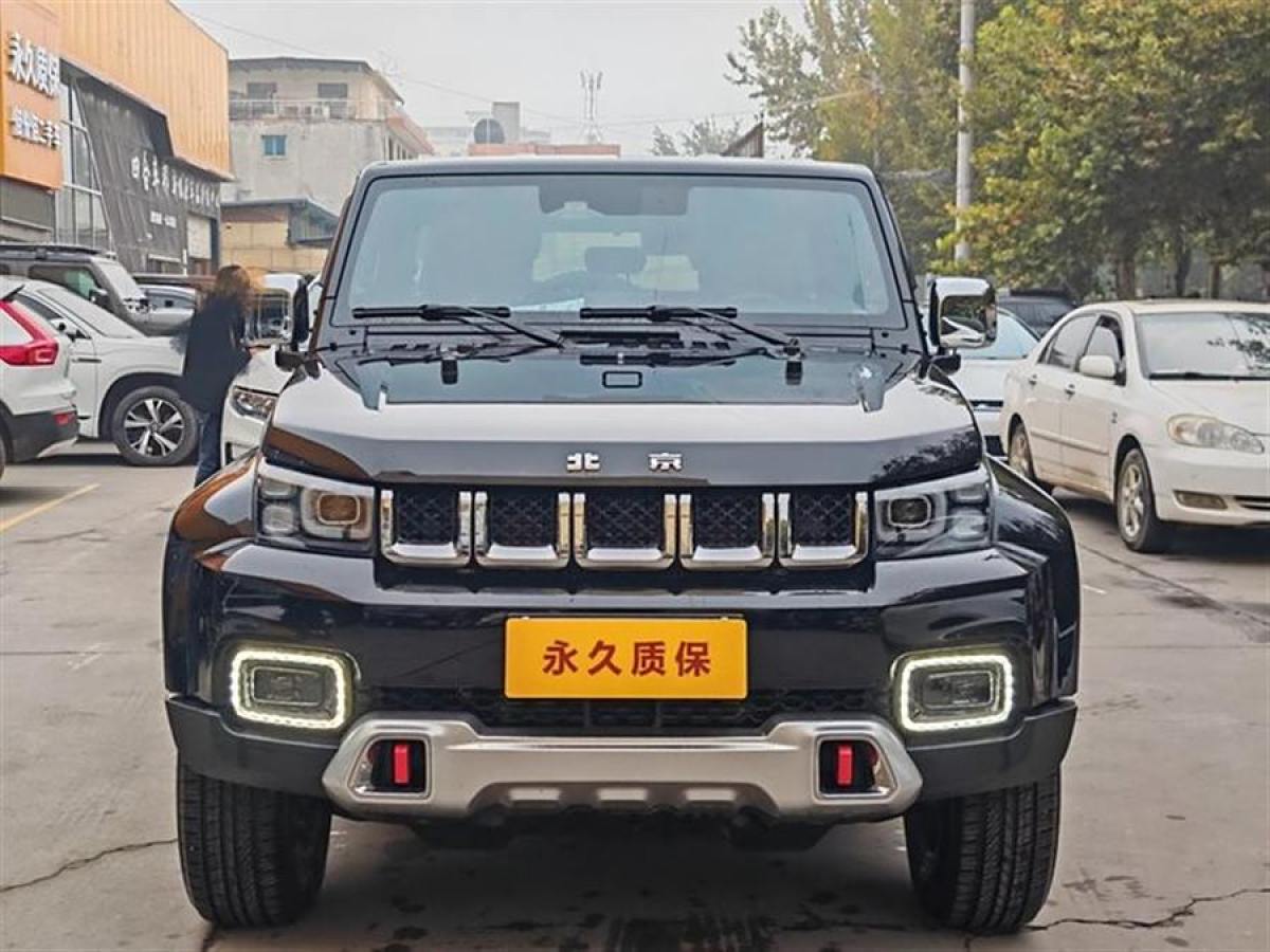 北京 BJ40  2020款 2.0T 自動四驅(qū)城市獵人版?zhèn)b客型圖片