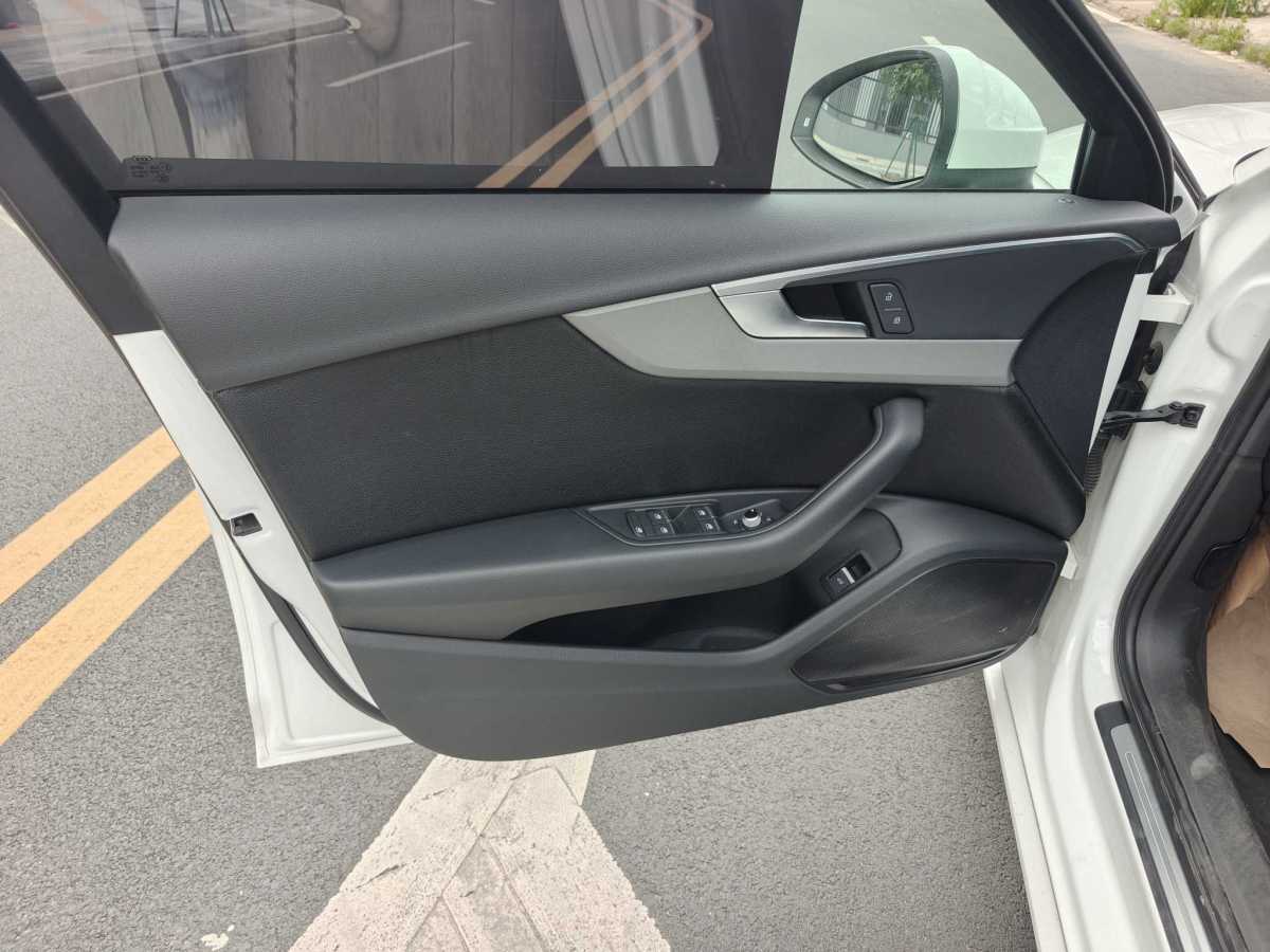 奧迪 奧迪A4L  2018款 30周年年型 40 TFSI 進(jìn)取型圖片