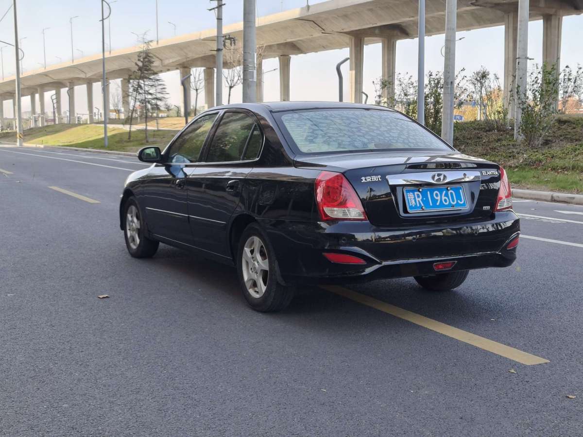 現(xiàn)代 伊蘭特  2011款 1.6L 手動(dòng)舒適型圖片