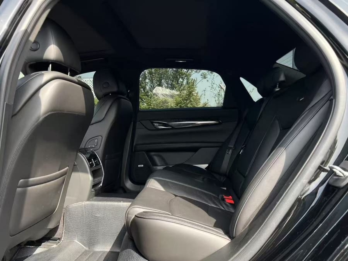 凱迪拉克 CT6  2017款 28T 豪華型圖片