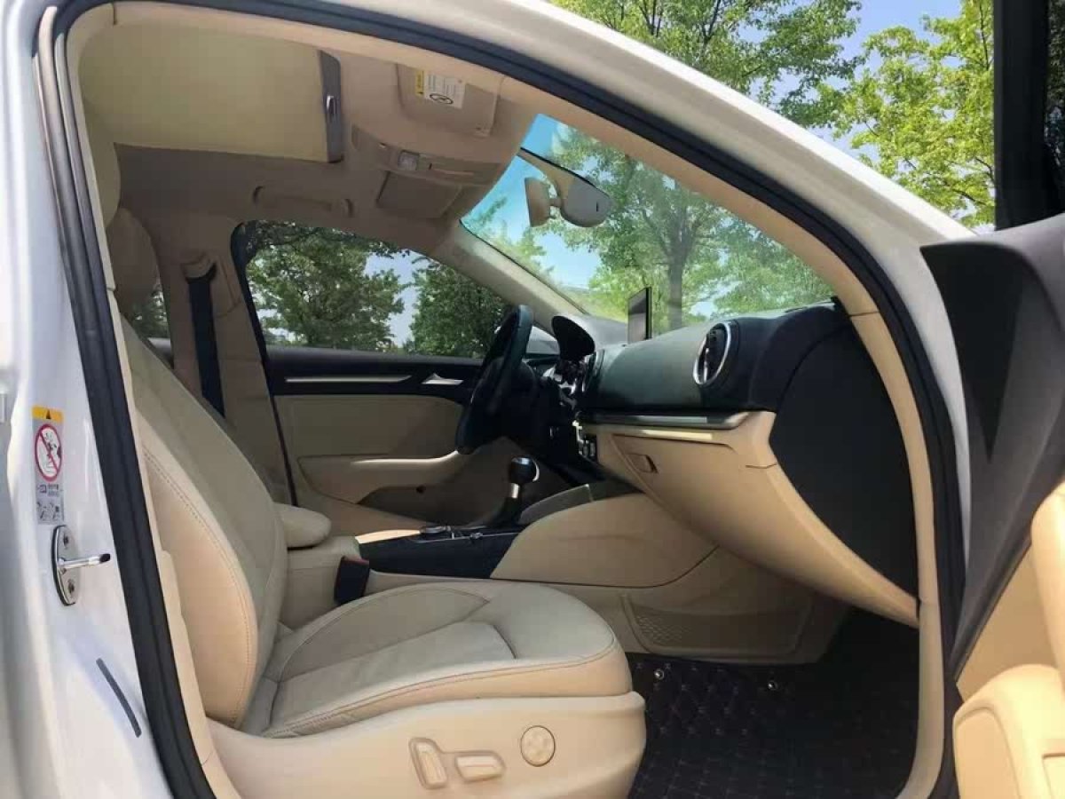 奧迪 奧迪A3  2014款 Limousine 35 TFSI 自動進取型圖片