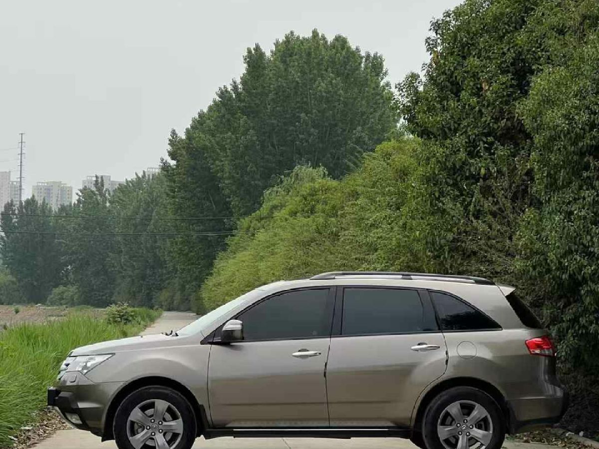 謳歌 MDX  2010款 3.7 標(biāo)準(zhǔn)版圖片