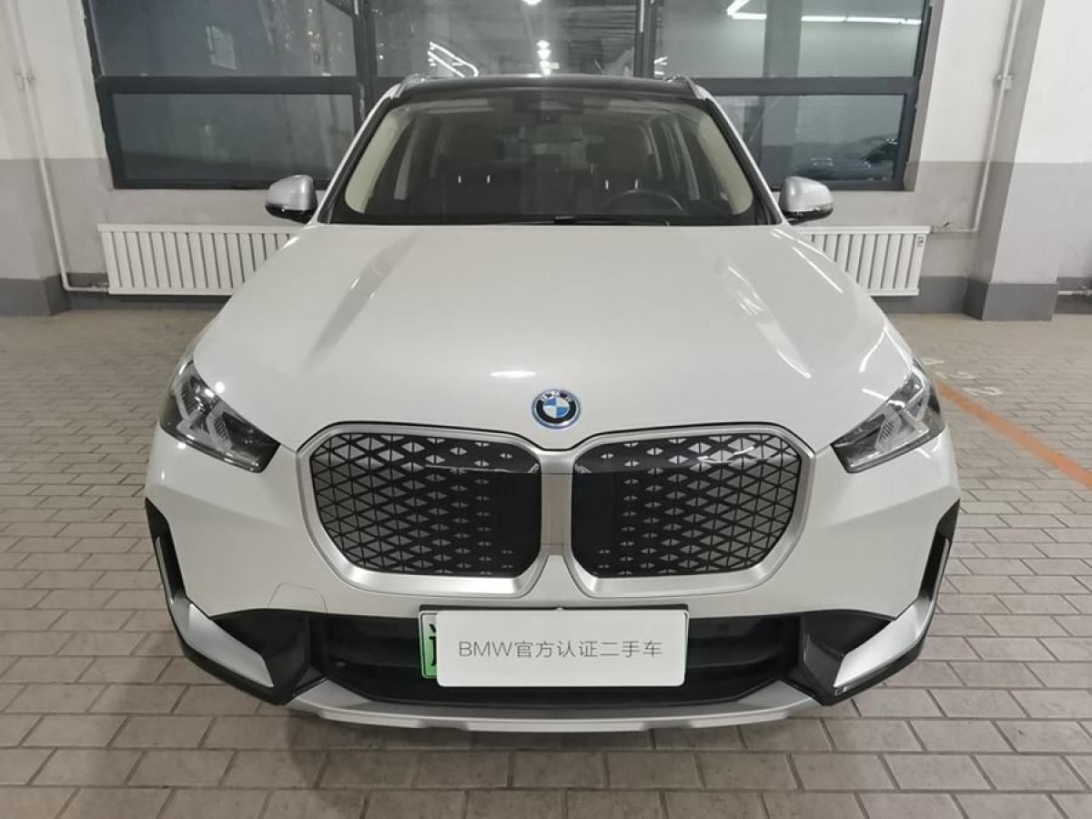 寶馬 寶馬iX1  2023款 xDrive30L X設(shè)計套裝圖片