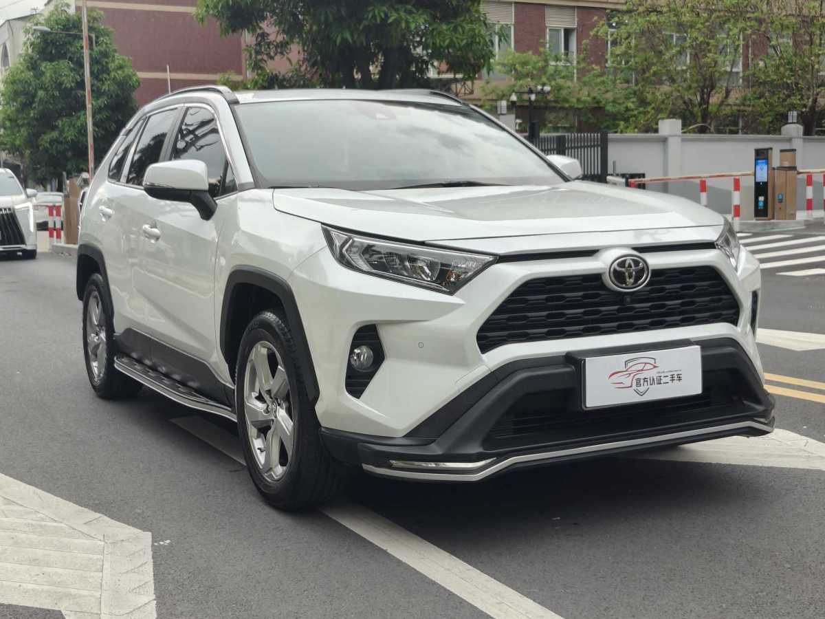 2021年8月豐田 RAV4  2018款 榮放 2.0L CVT兩驅(qū)風(fēng)尚版