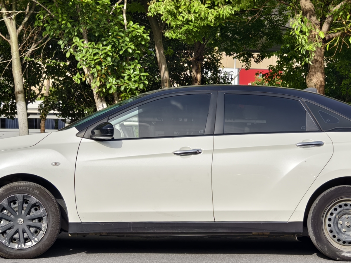 啟辰 D60EV  2022款 標(biāo)準(zhǔn)續(xù)航智行版圖片
