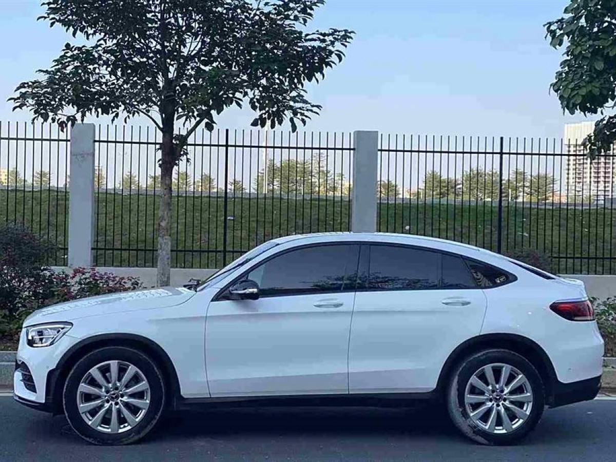 奔馳 奔馳GLC  2022款 改款 GLC 260 4MATIC 轎跑SUV圖片