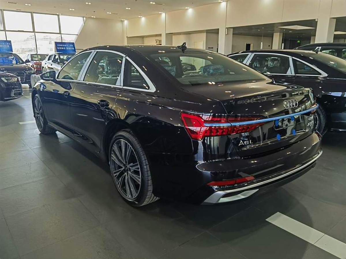 奧迪 奧迪A6L  2025款 45 TFSI quattro 臻選動感型圖片