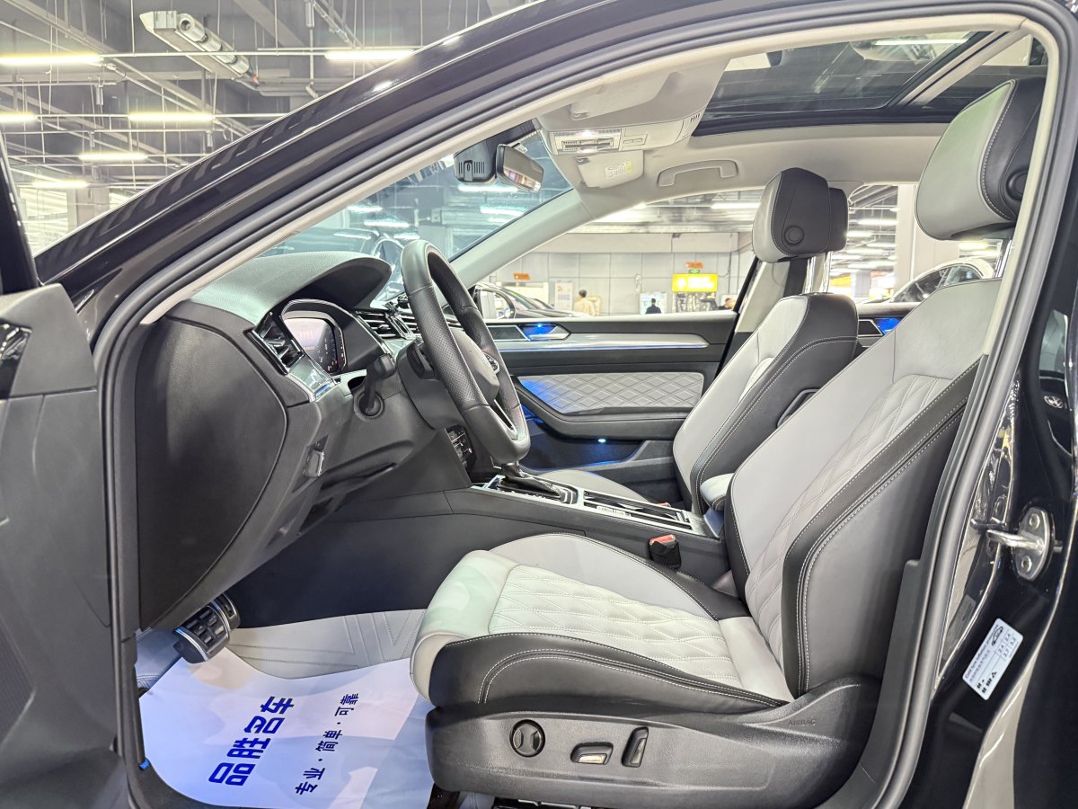 大眾 邁騰  2023款 200萬輛紀念版 330TSI DSG領(lǐng)先型圖片