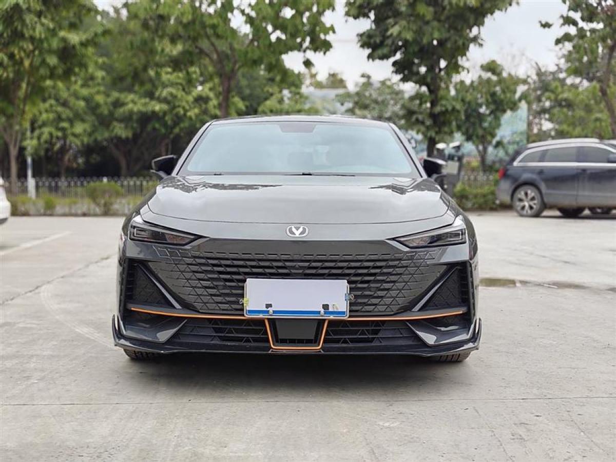 長(zhǎng)安 長(zhǎng)安UNI-V  2022款 1.5T 運(yùn)動(dòng)版圖片