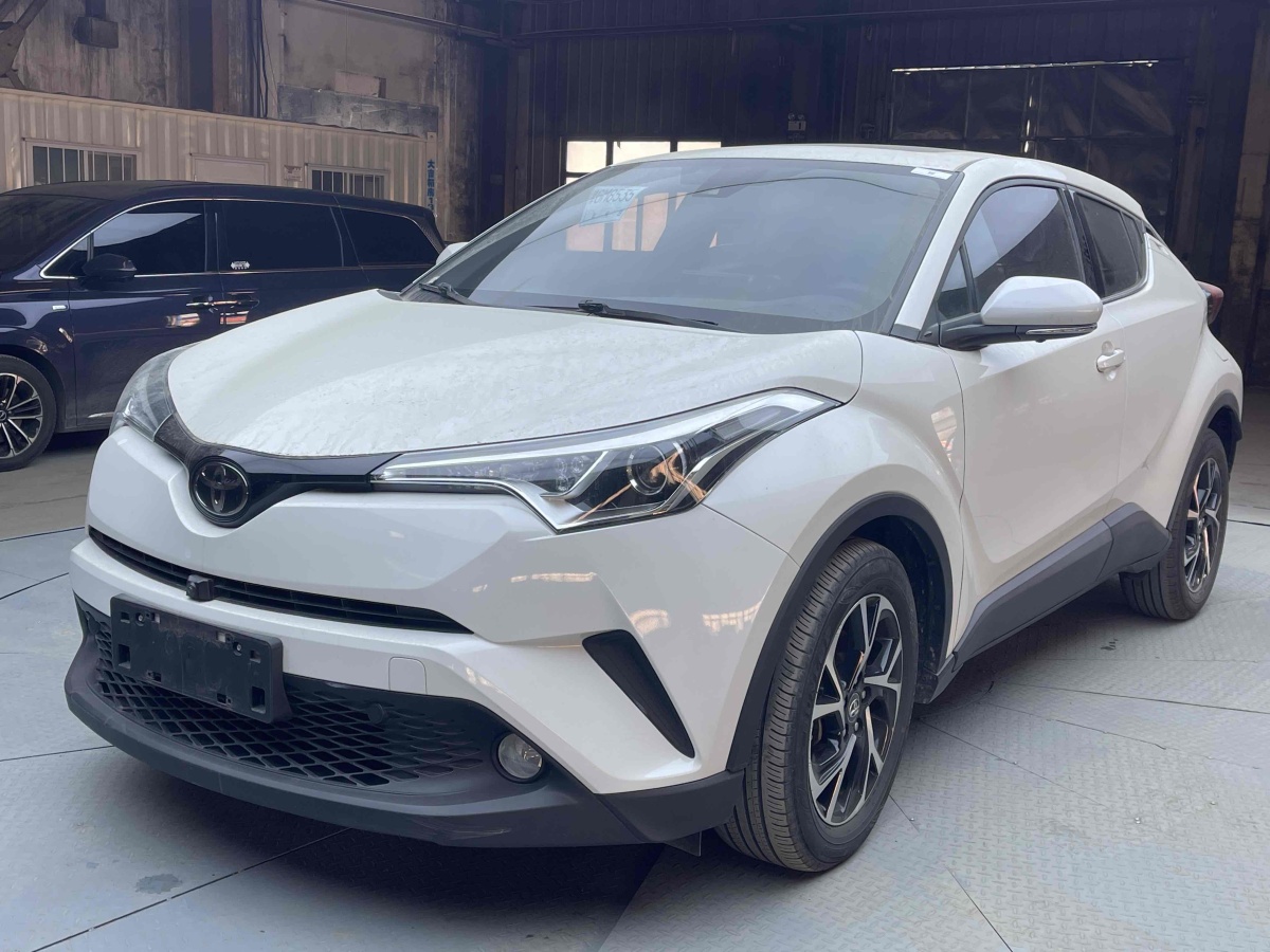 2020年8月豐田 C-HR  2020款 2.0L 豪華版