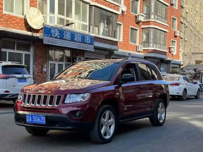 2012年1月 Jeep 指南者(進口) 2.0L 兩驅(qū)豪華版圖片