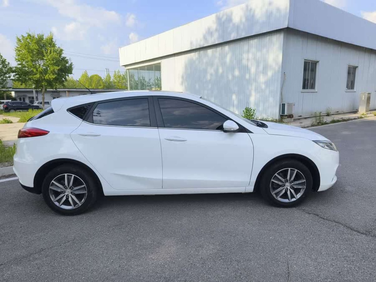 長(zhǎng)安 逸動(dòng)XT  2015款 1.6L 手動(dòng)俊酷型 國(guó)IV圖片