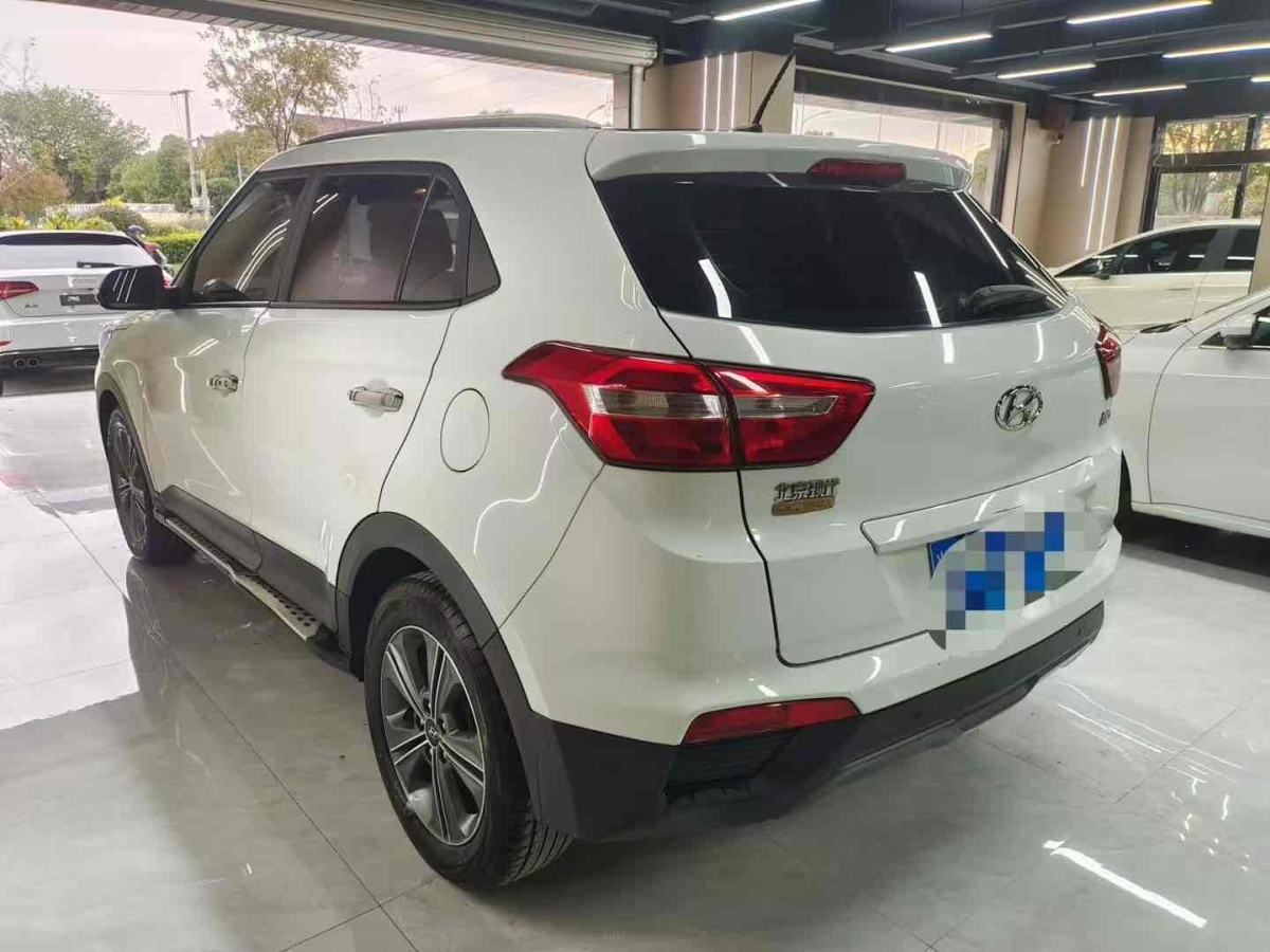 現(xiàn)代 ix25  2015款 1.6L 自動兩驅智能型GLS圖片