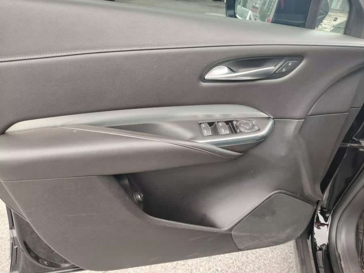 凱迪拉克 XT4  2021款 28T 兩驅(qū)領(lǐng)先型圖片