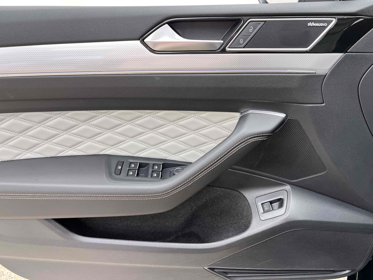 大眾 邁騰  2023款 200萬輛紀(jì)念版 380TSI DSG旗艦型圖片