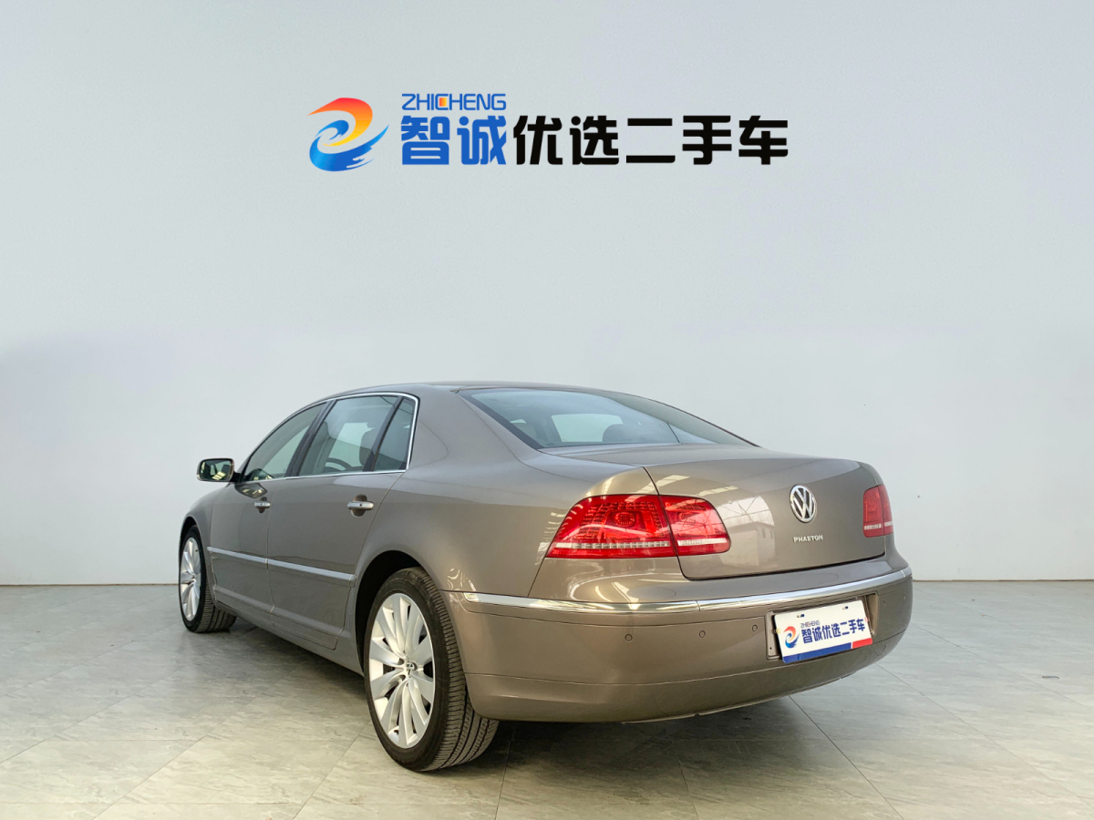 大众 辉腾  2011款 3.6L V6 4座加长Individual版图片